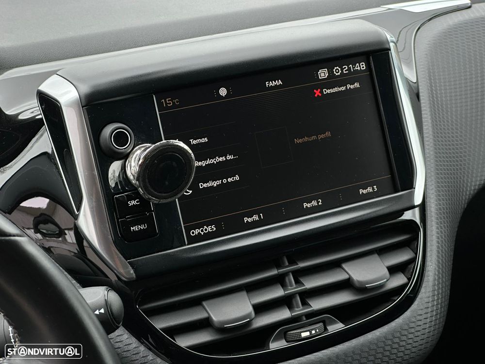 Peugeot 2008 PureTech 110 GPF Stop&Start EAT6 Allure - 23