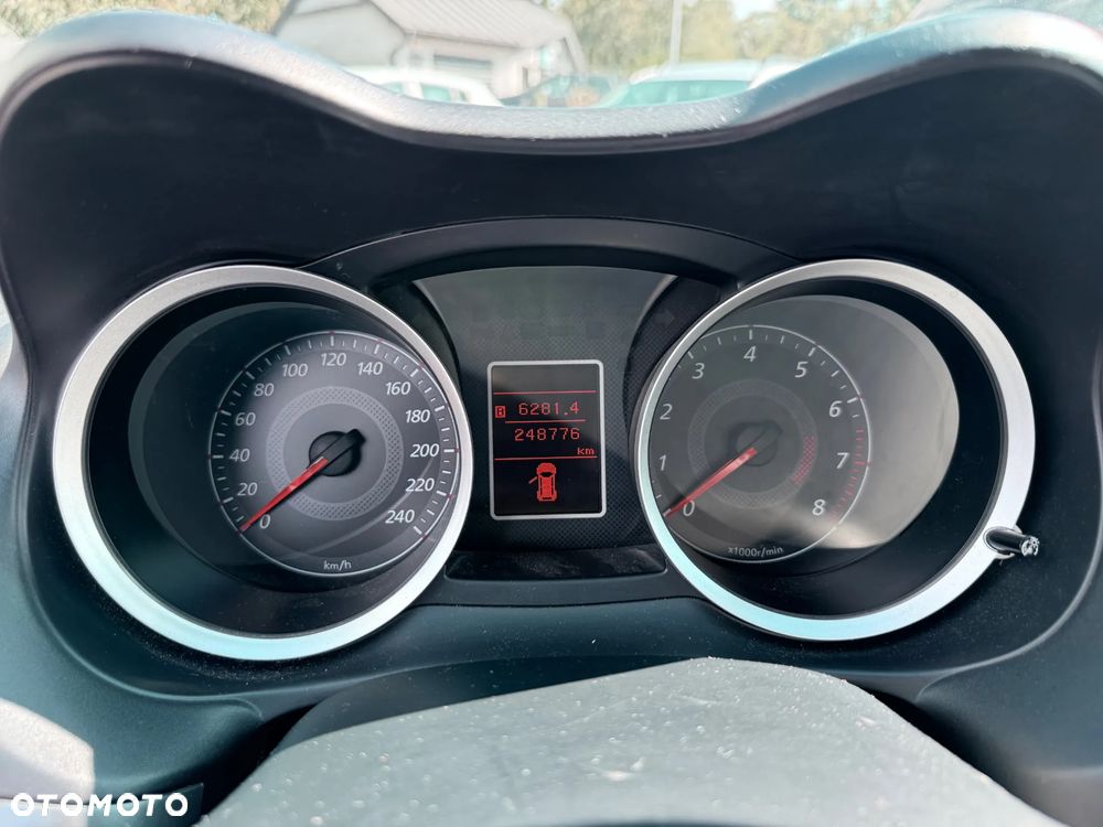 Mitsubishi Lancer 1.5 - 19