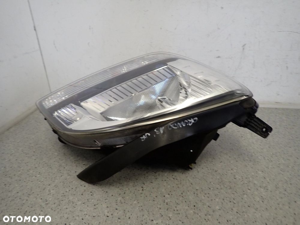 CHEVROLET ORLANDO 10- LAMPA PRZEDNIA PRAWA REFLEKTOR PRAWY - 11