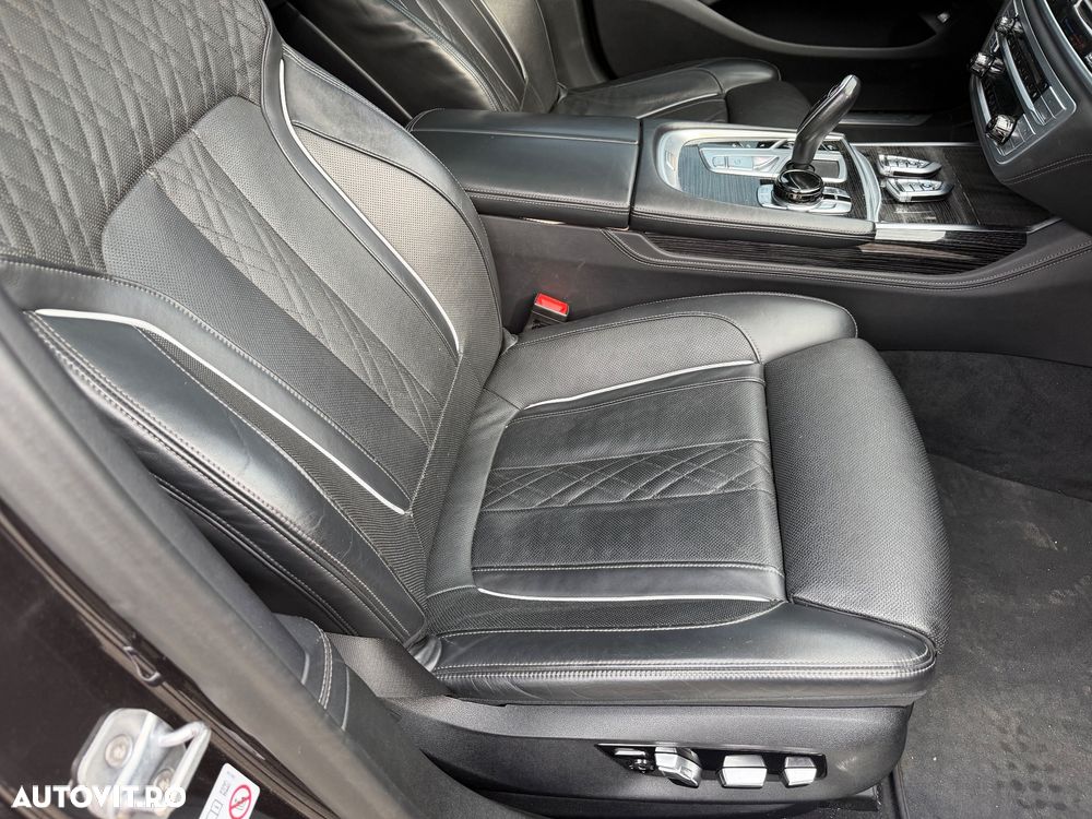 BMW Seria 7 730Ld xDrive - 36
