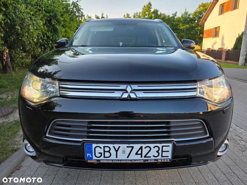 Mitsubishi Outlander 2.0 4WD Plus - 4
