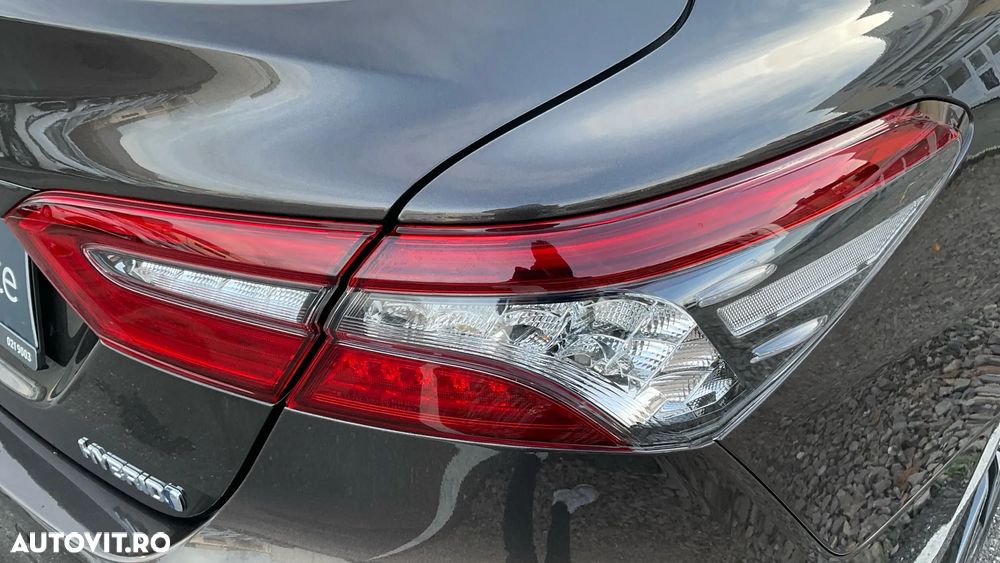 Toyota Camry 2.5 Hybrid Exclusive - 10