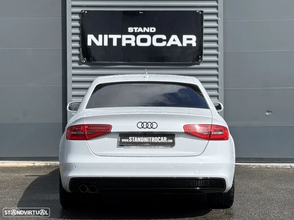 Audi A4 2.0 TDI Business Line S-line - 9