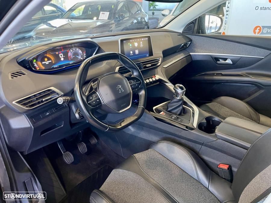 Peugeot 3008 1.2 PureTech Allure Pack - 9