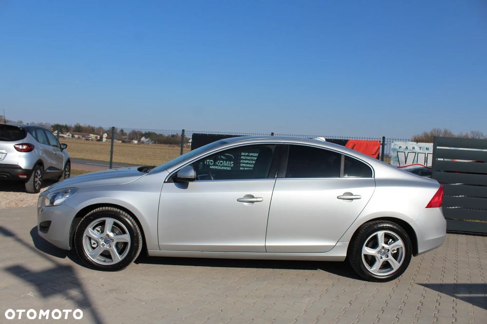 Volvo S60 D3 Summum - 10
