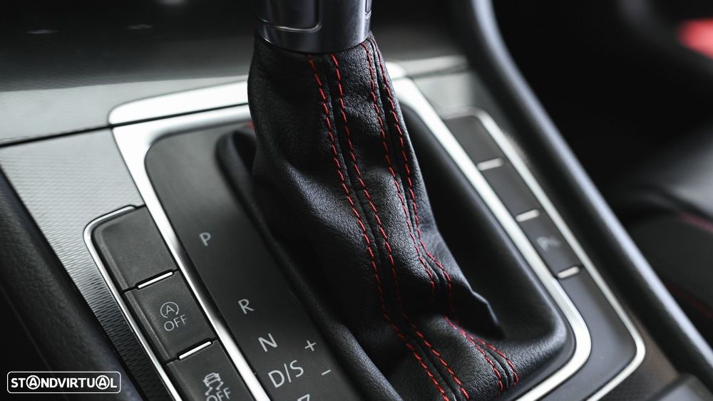 VW Golf - 55