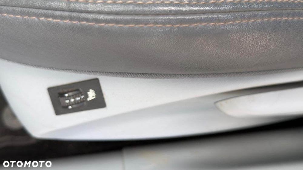 Peugeot 208 1.6 VTi Allure - 19