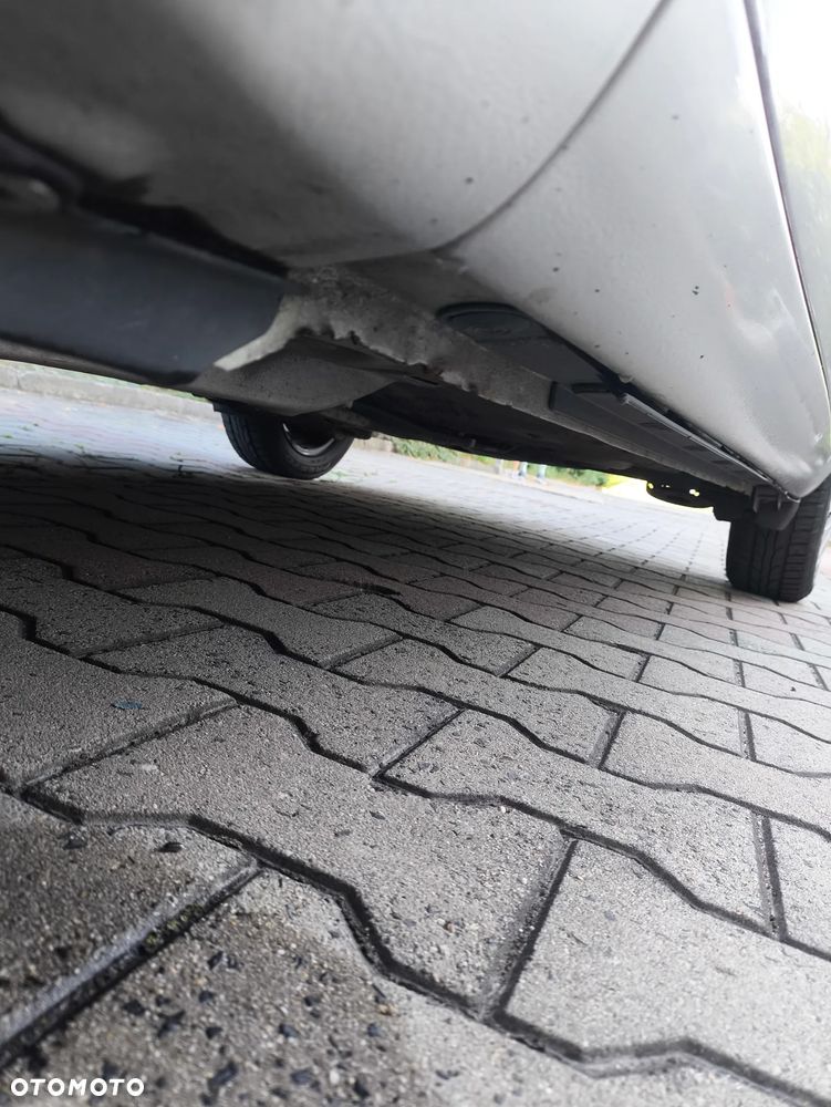 Toyota Yaris 1.0 VVT-i Luna - 31