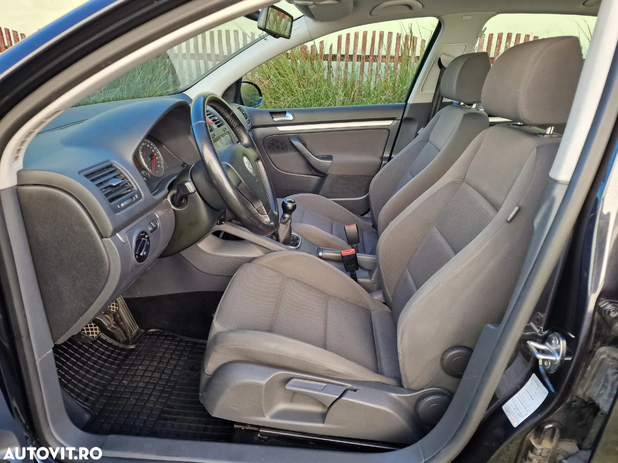Volkswagen Golf 1.6 Comfortline - 5