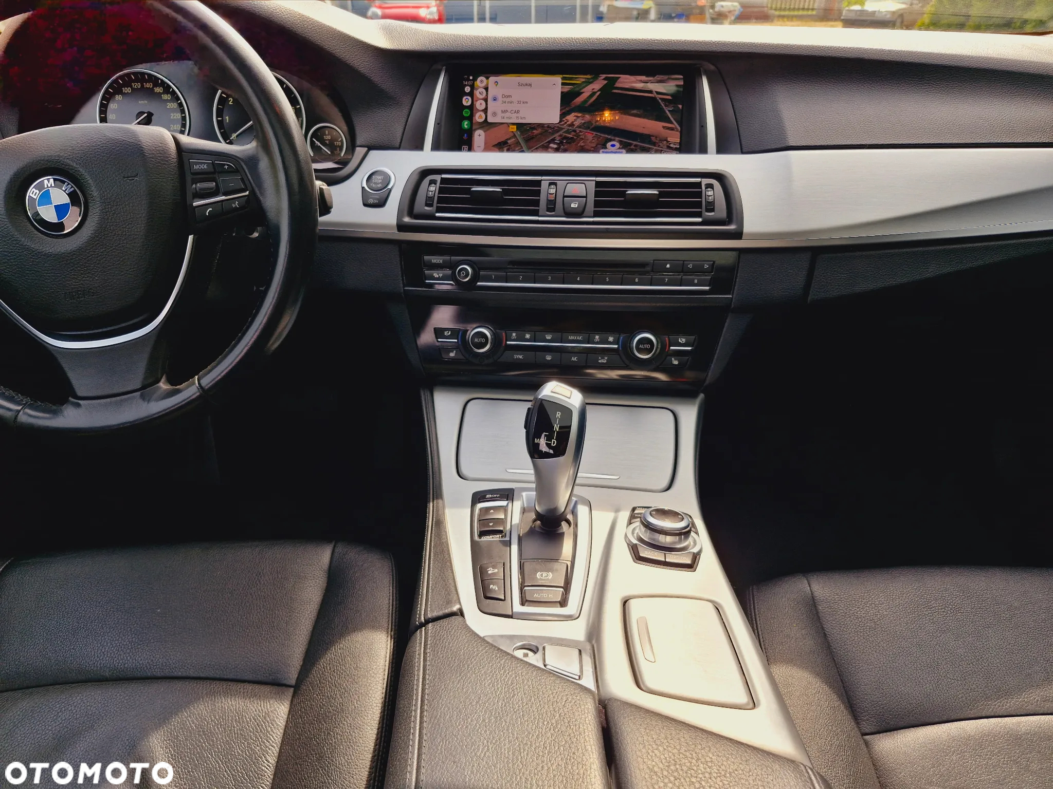BMW Seria 5 528i xDrive - 13