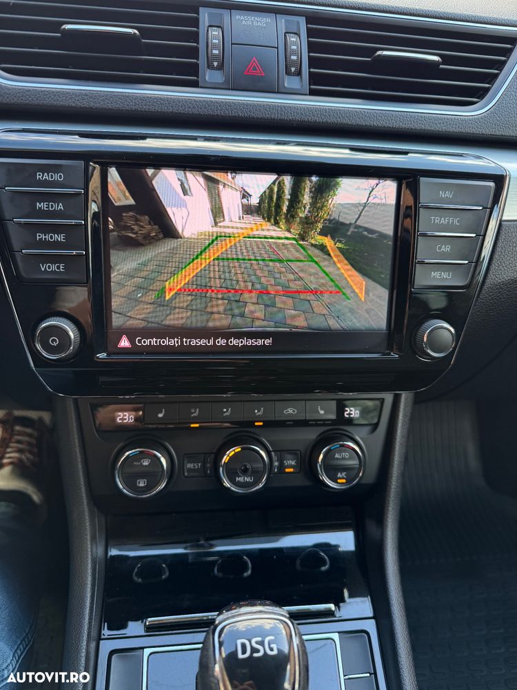 Skoda Superb 2.0 TDI DSG Active - 16