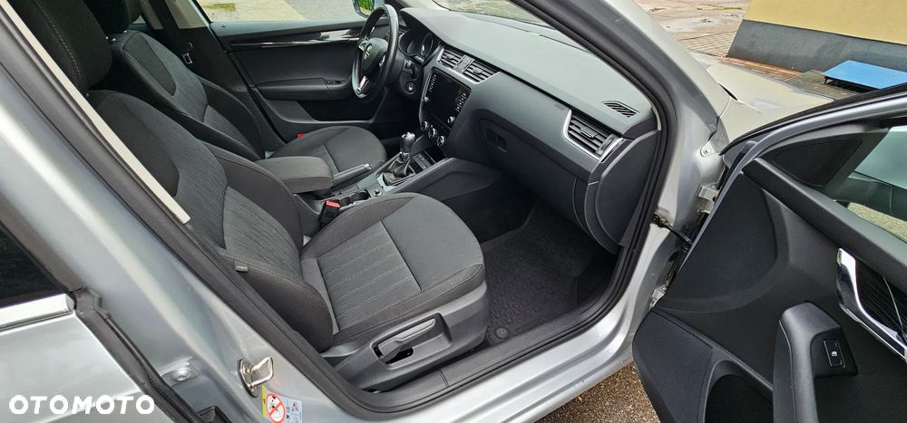 Skoda Octavia 2.0 TDI Style DSG - 14