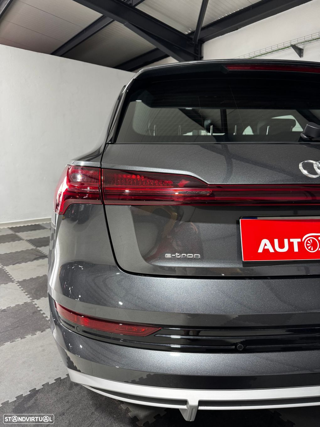 Audi e-tron 55 quattro S line - 38