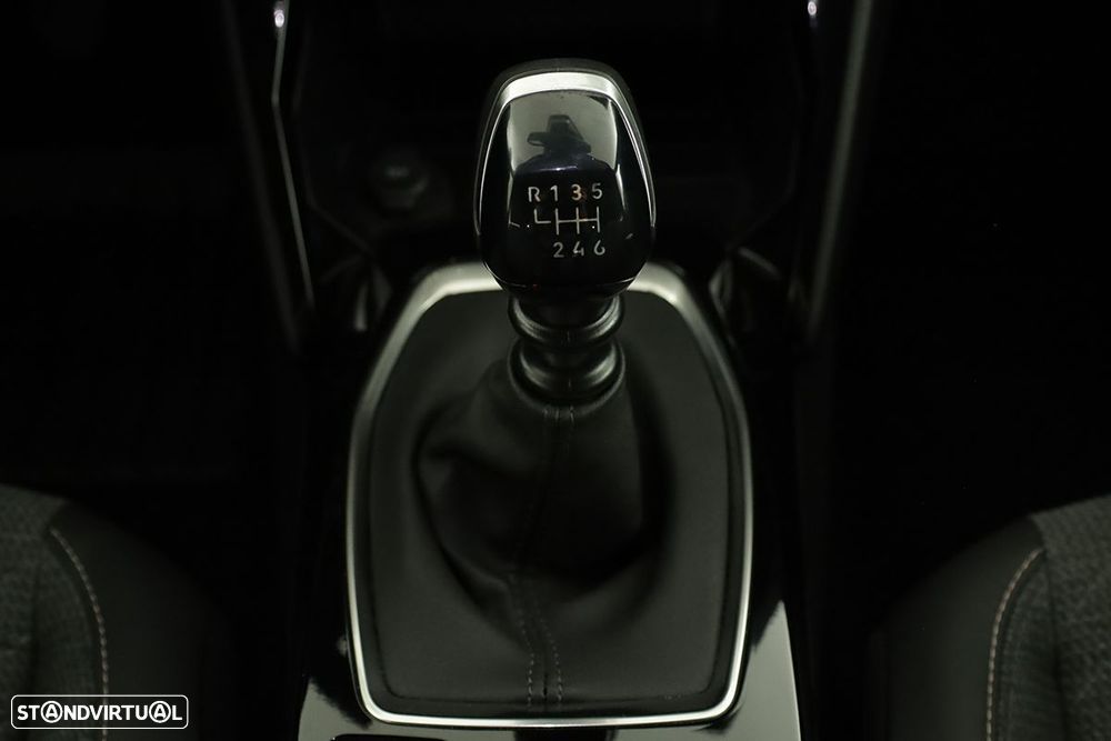 Peugeot 2008 1.2 PureTech Allure - 14