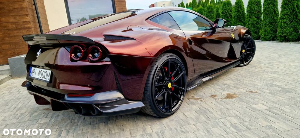 Ferrari 812 Superfast - 7