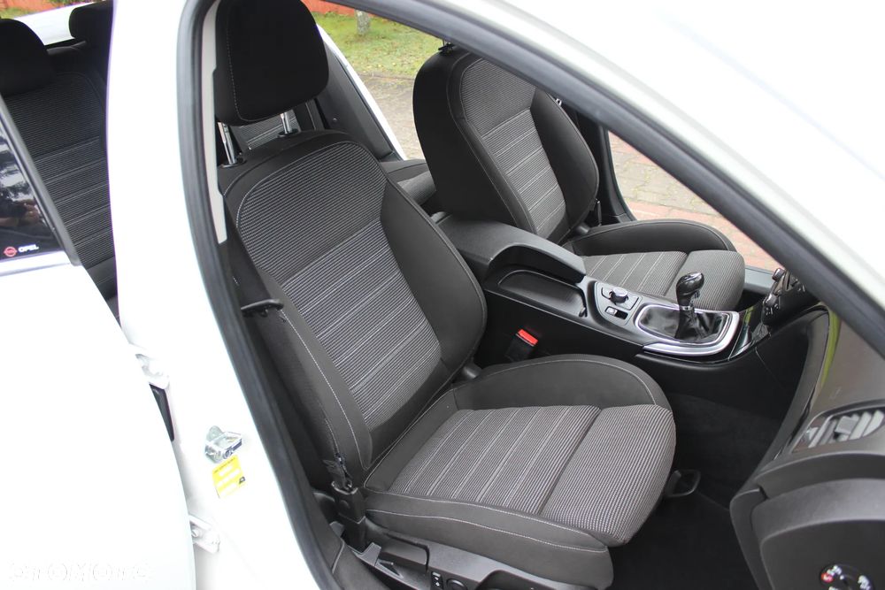 Opel Insignia 2.0 Turbo Sports Tourer - 15