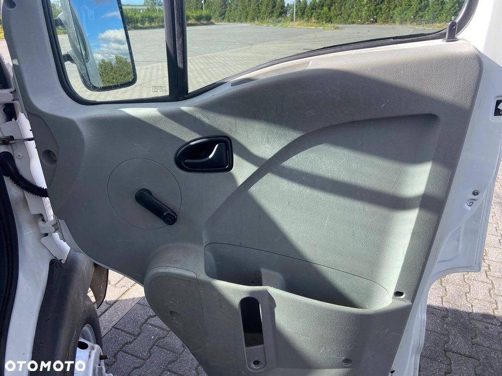Renault Wywrotka Mascott - 17