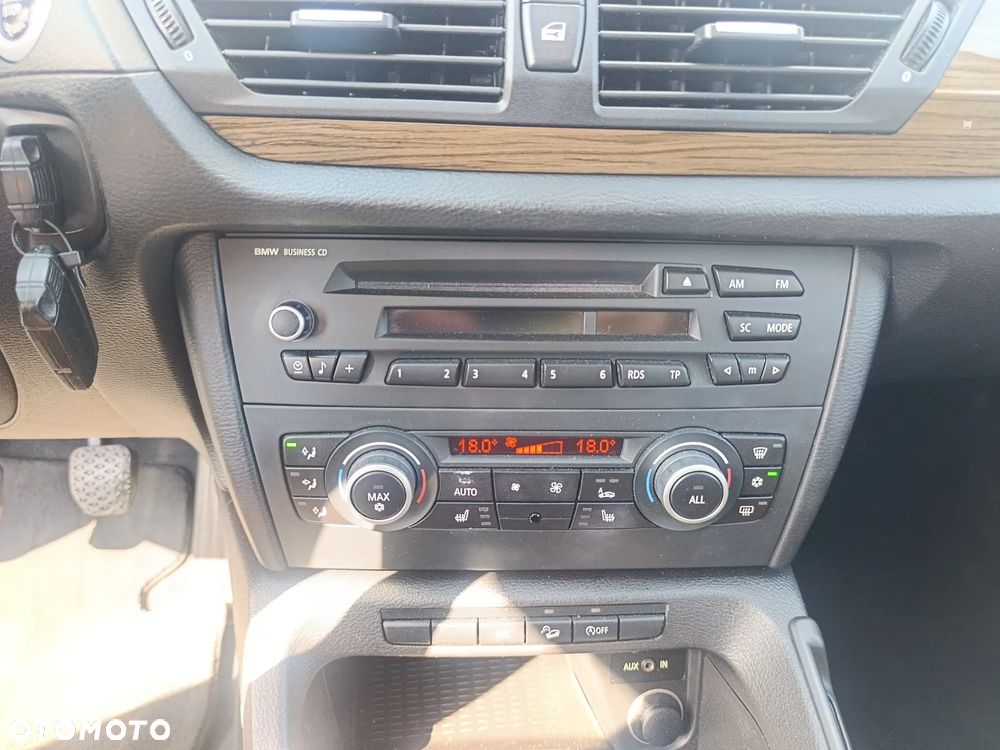 BMW X1 sDrive18d xLine - 23
