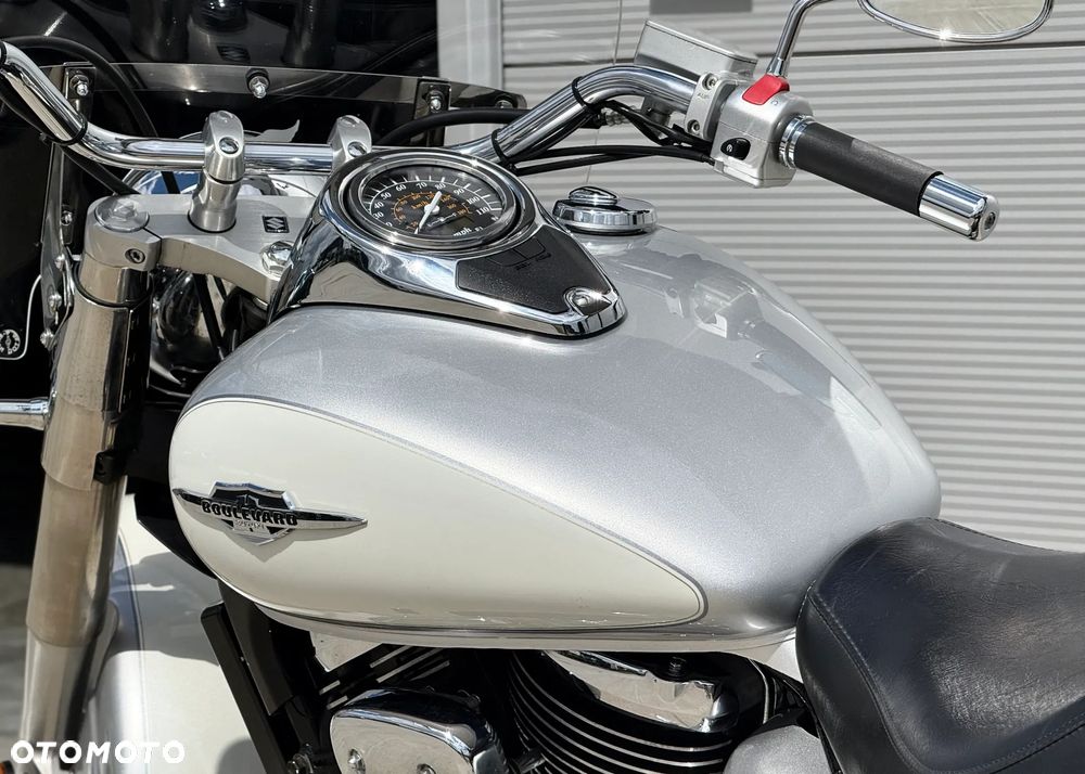 Suzuki VL 800 Volusia - Boulevard C50 - 21