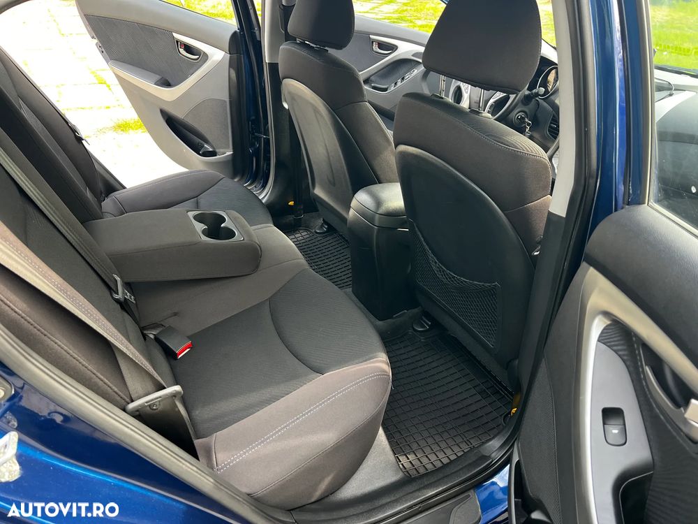 Hyundai Elantra 1.6 MPi Highway - 15