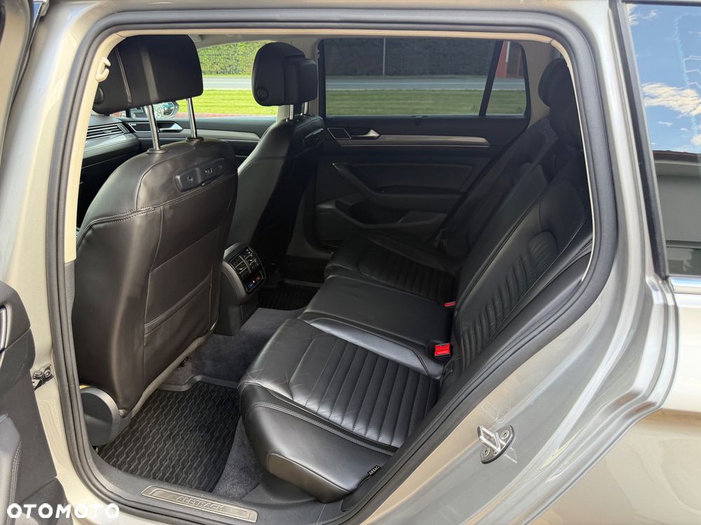 Volkswagen Passat Alltrack 2.0 TDI SCR 4Motion DSG (BMT) - 10