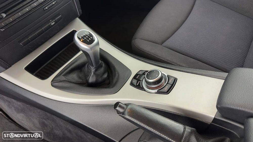 BMW 318 d Navigation - 39