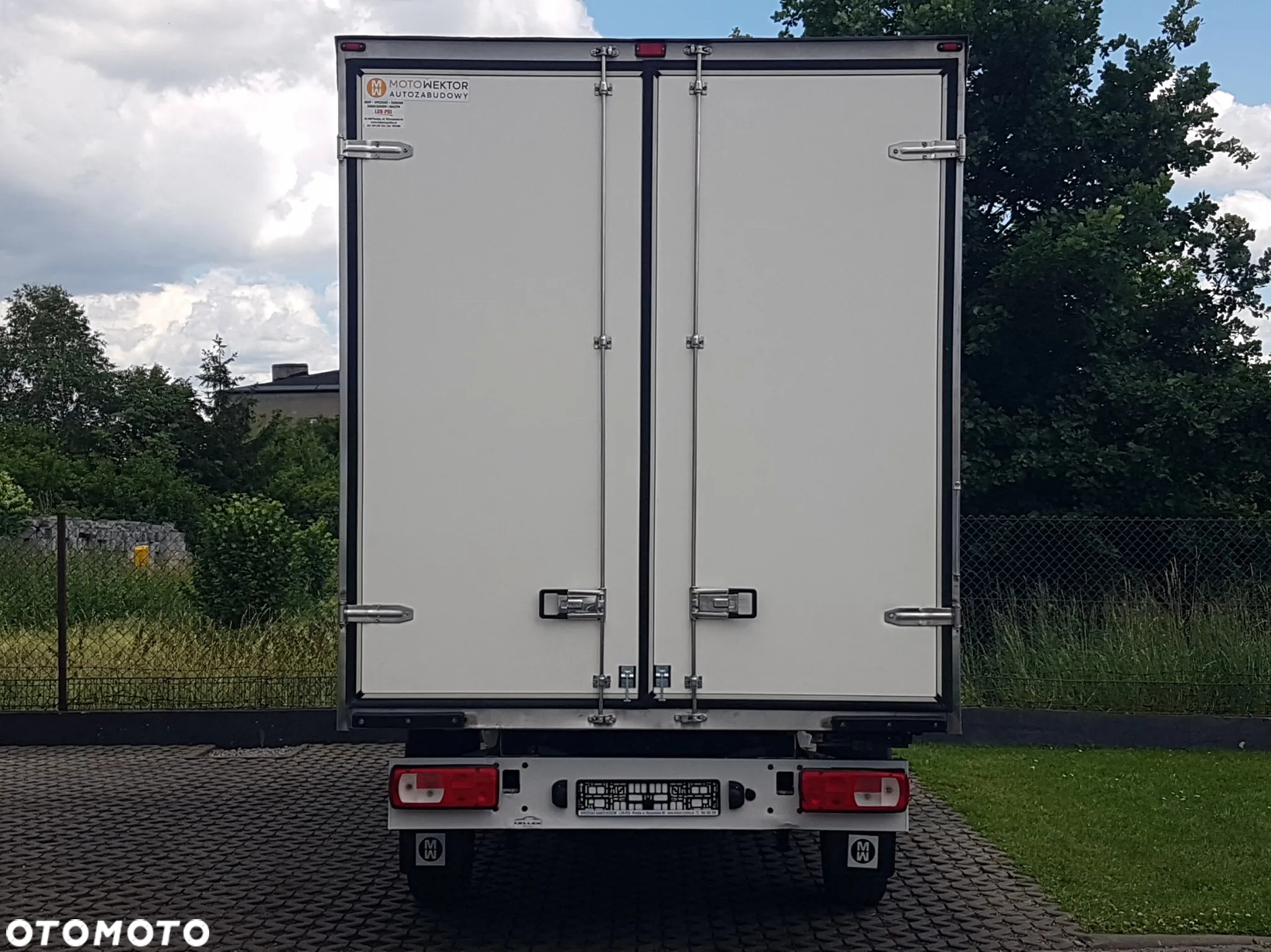 Volkswagen CRAFTER 8 EP KONTENER 4,10x2,15x2,32 KLIMA 2,0 TDI KRAJOWY DMC 3500 KG - 16