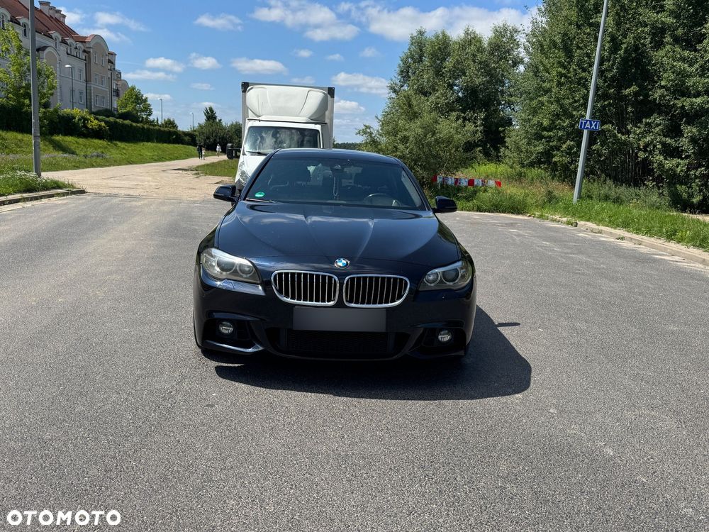 BMW Seria 5 525d xDrive - 3