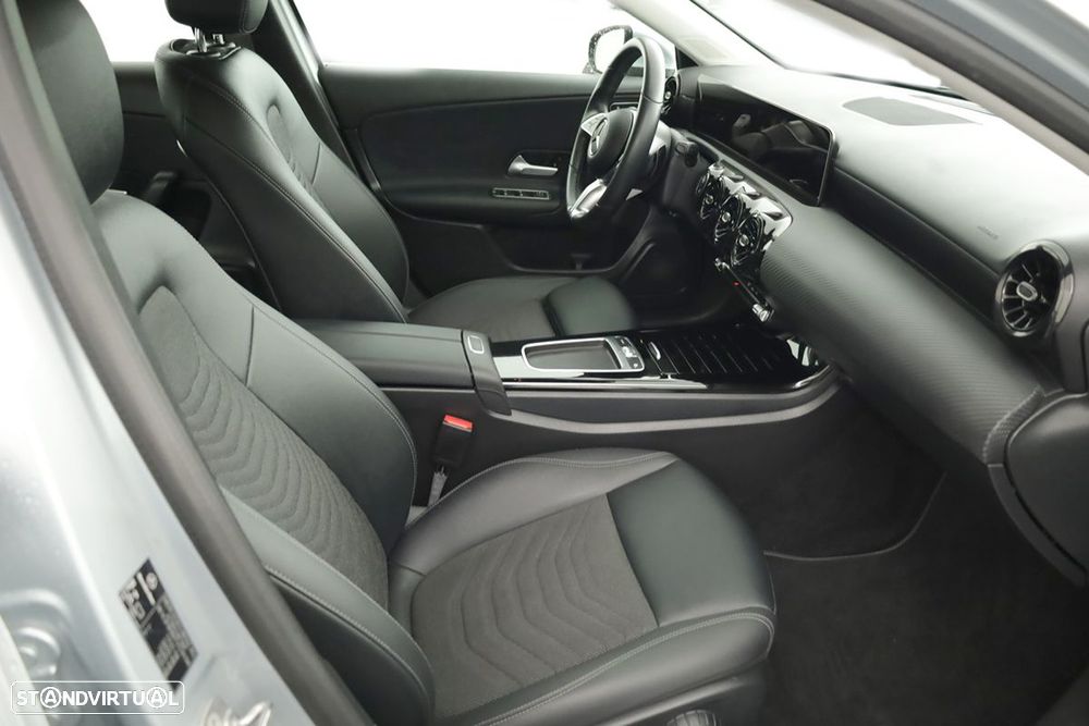 Mercedes-Benz A 200 Standard - 22