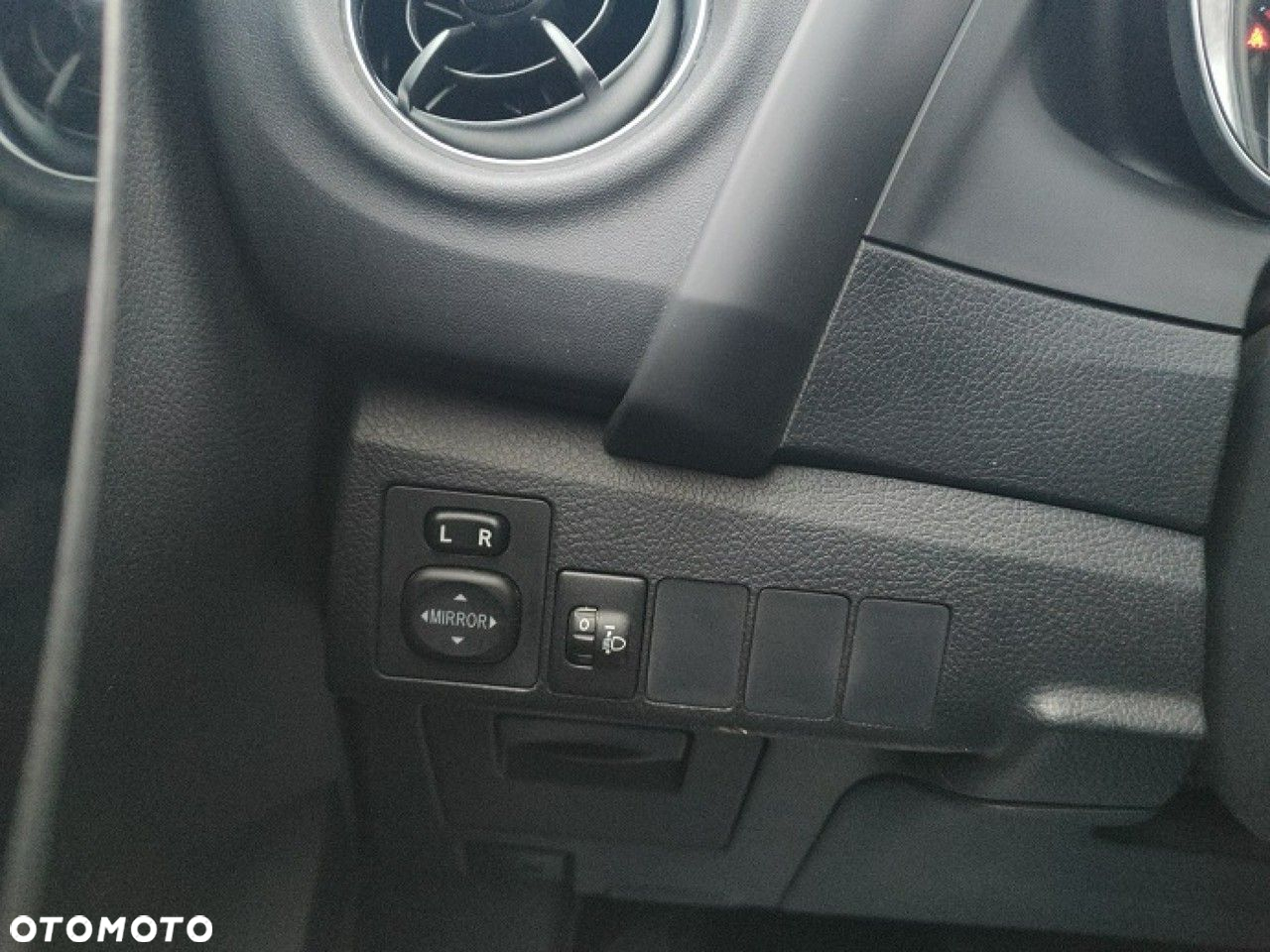 Toyota Auris - 14