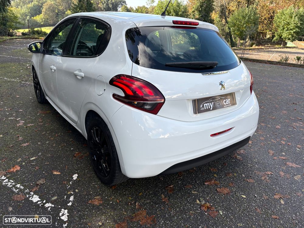 Peugeot 208 1.6 e-HDi Active - 10