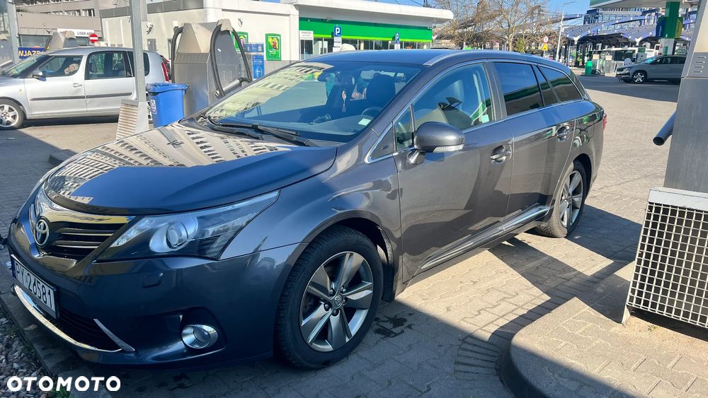 Toyota Avensis 1.8 Premium - 1