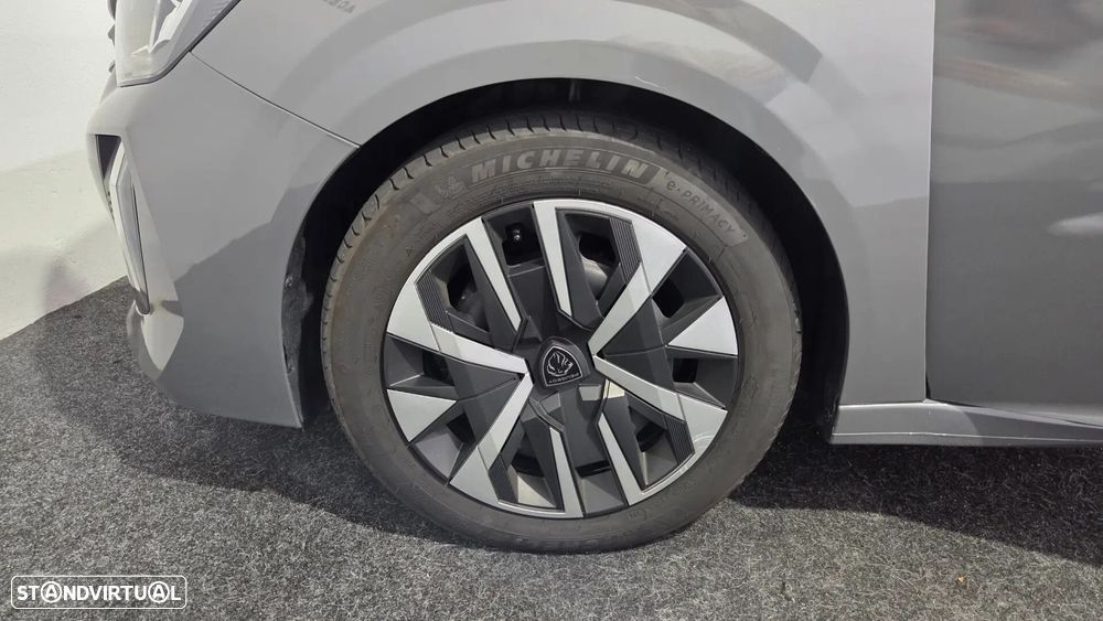 Peugeot 208 1.2 PureTech Active Pack - 33