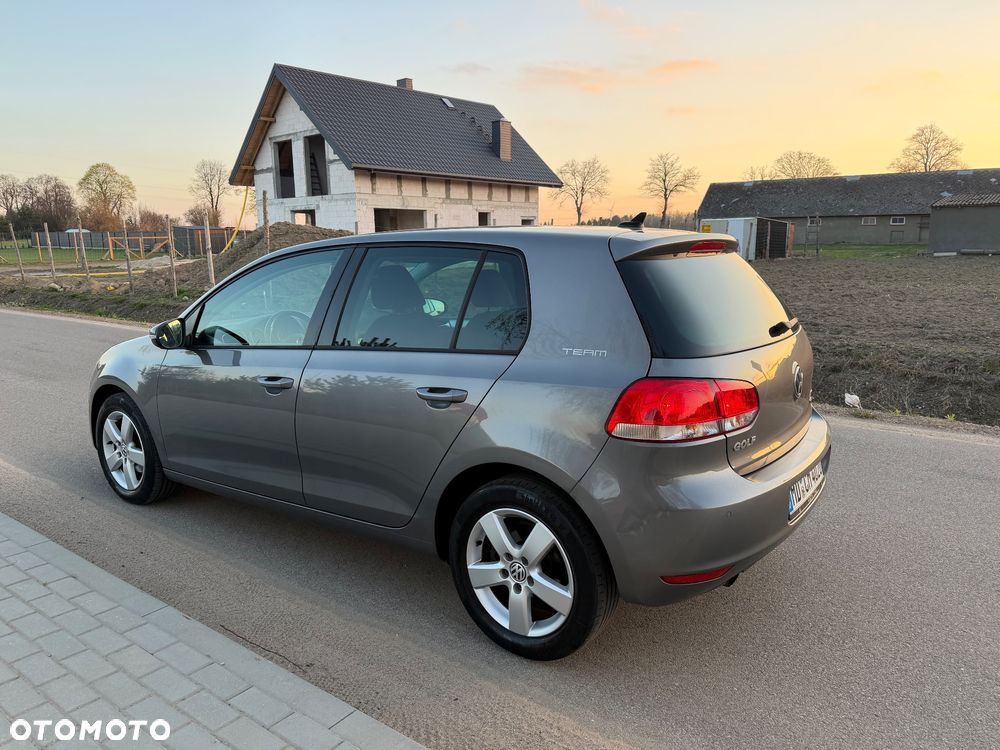 Volkswagen Golf 1.6 TDI DPF BlueMotion Technology Team - 4