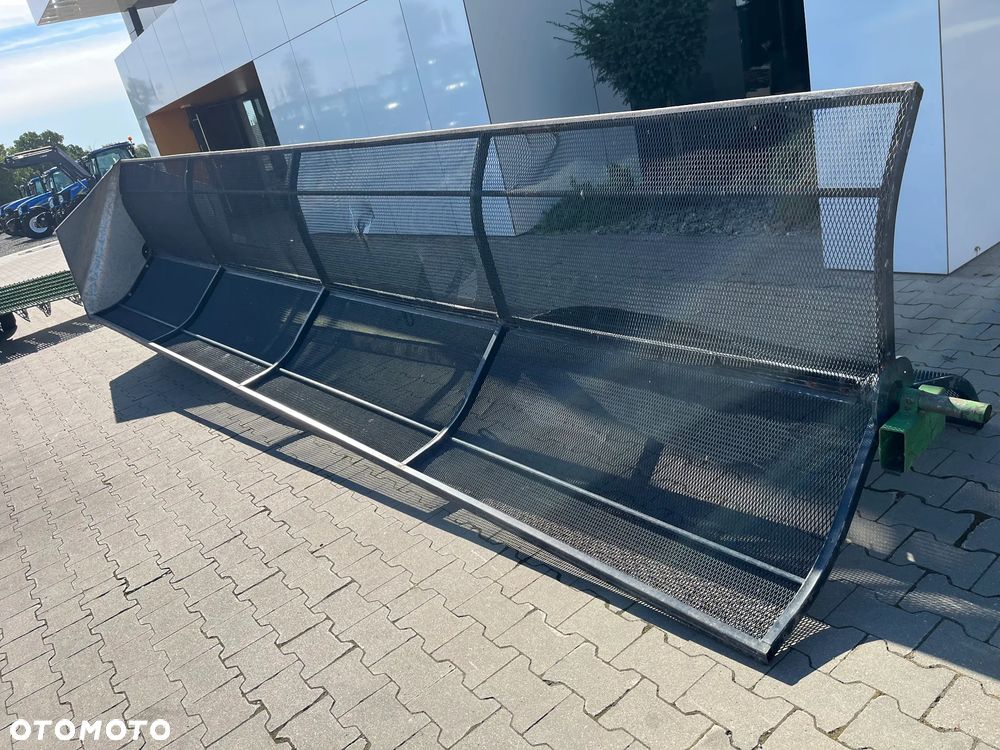 John Deere Heder 820 Wyposażenie do zbioru słonecznika 6,1m - 3