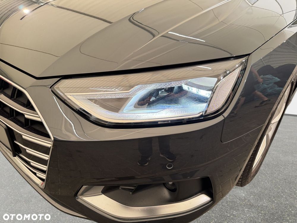Audi A4 Limousine - 10