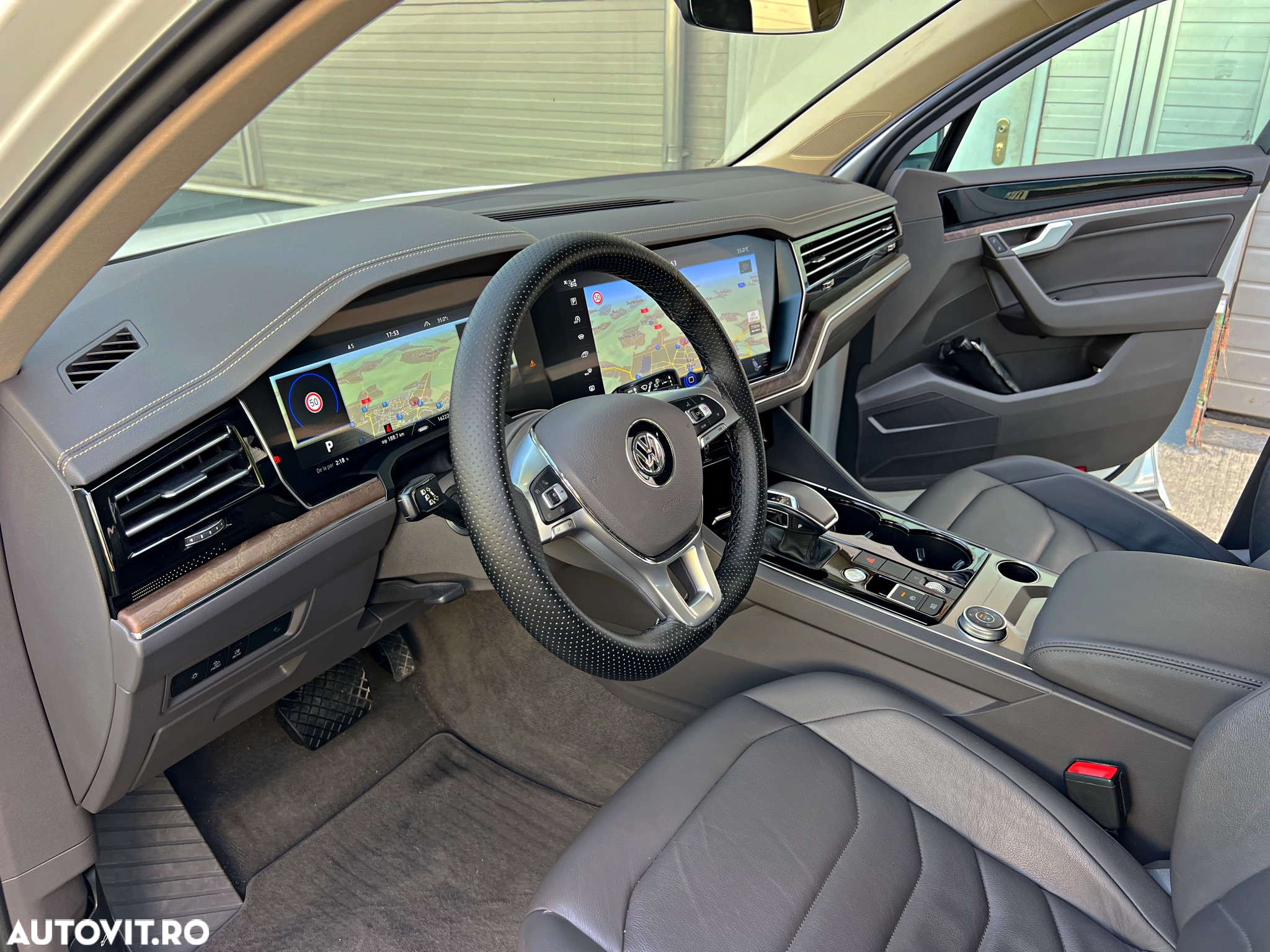 Volkswagen Touareg 3.0 V6 TDI SCR 4Motion Automatik Elegance - 11