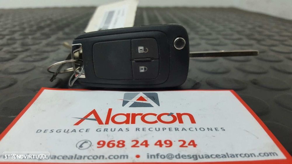CHAVE OPEL CORSA E SELECTIVE - 1