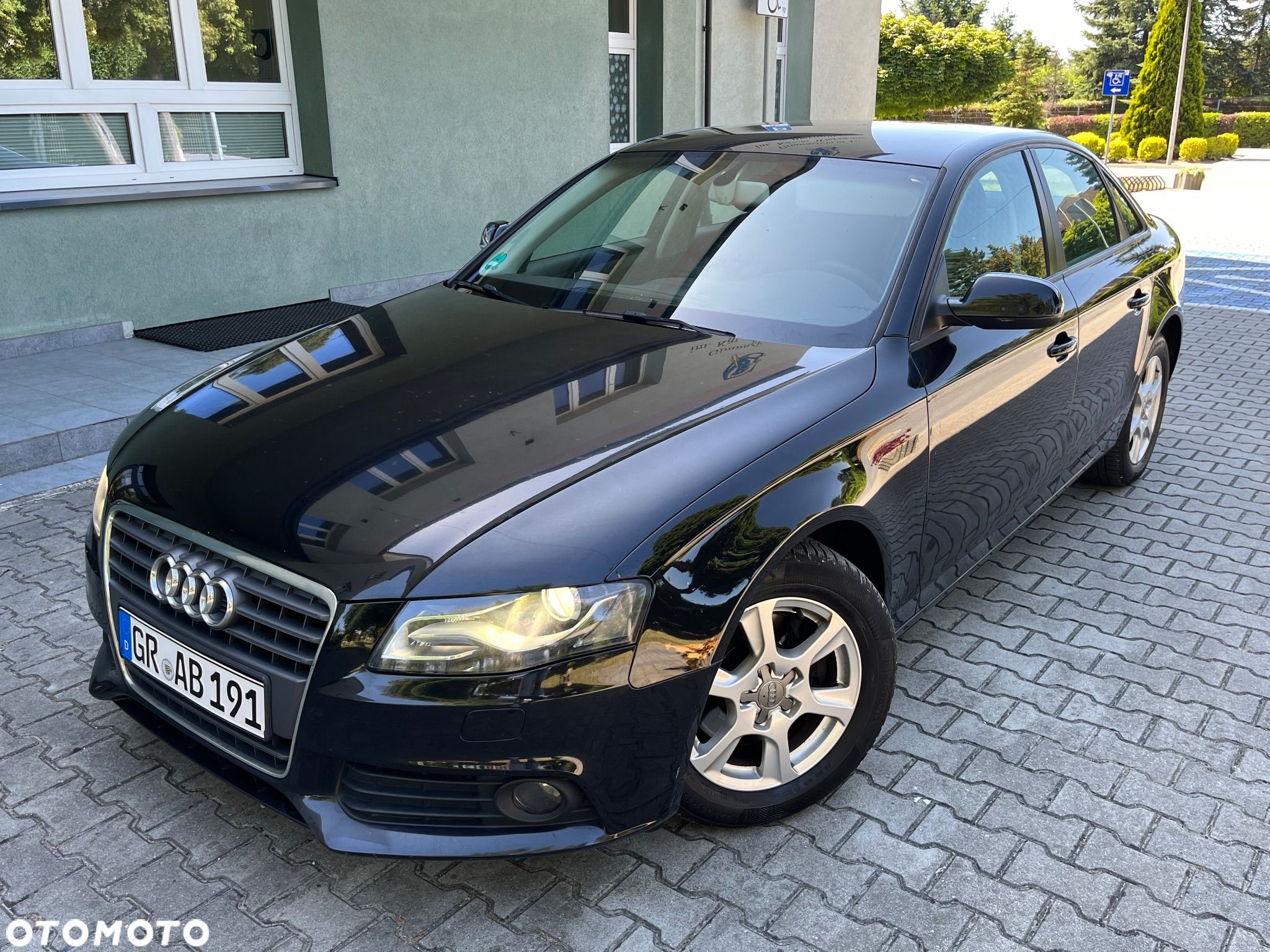 Audi A4 1.8 TFSI Attraction - 1