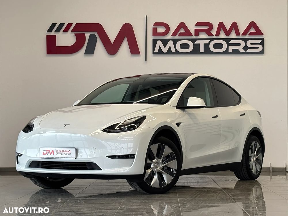 Tesla Model Y Long Range Dual Motor AWD - 2