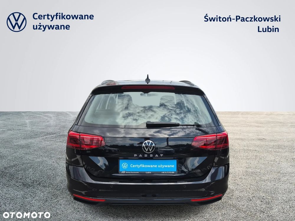 Volkswagen Passat Variant 2.0 TDI SCR Business DSG - 13