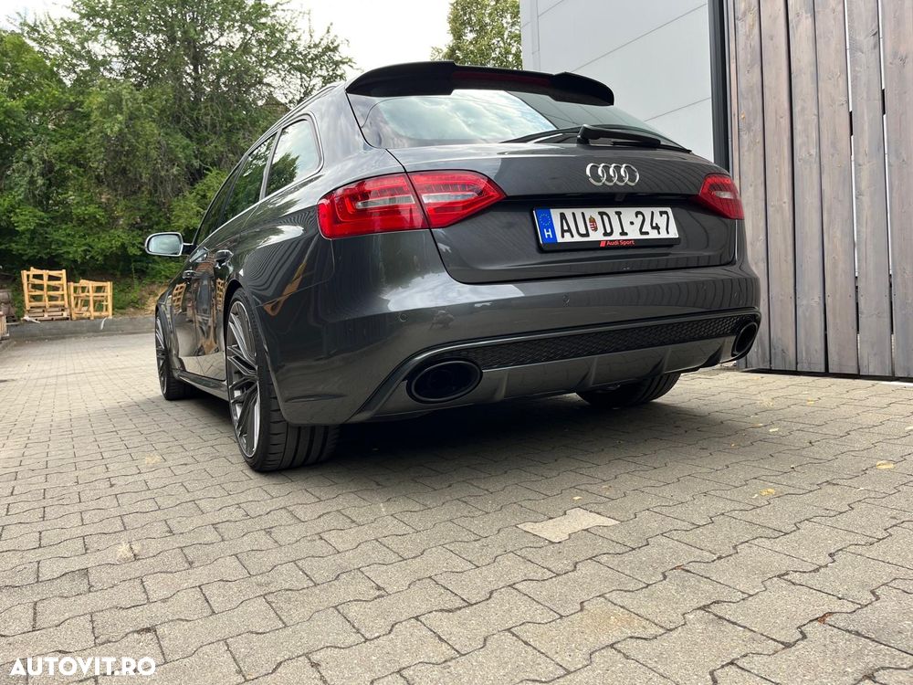 Audi RS4 Avant 4.2 FSI quattro Stronic - 5