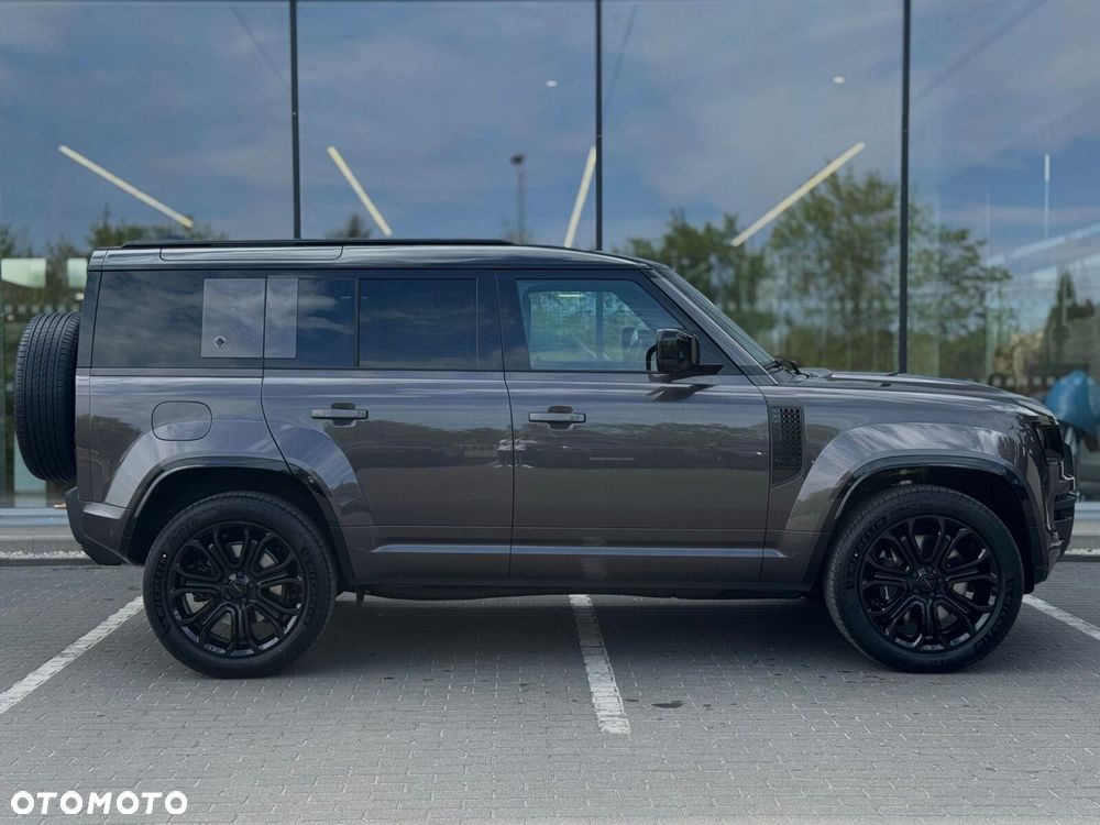 Land Rover Defender - 4