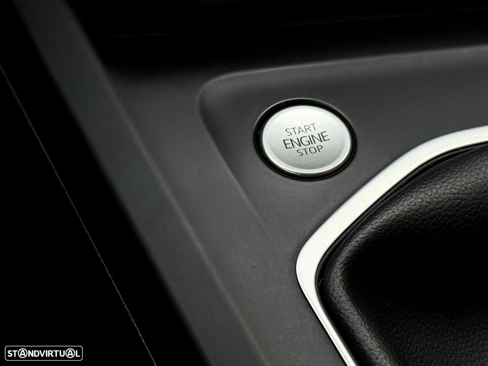 VW Golf Variant 2.0 TDi Sportline - 15