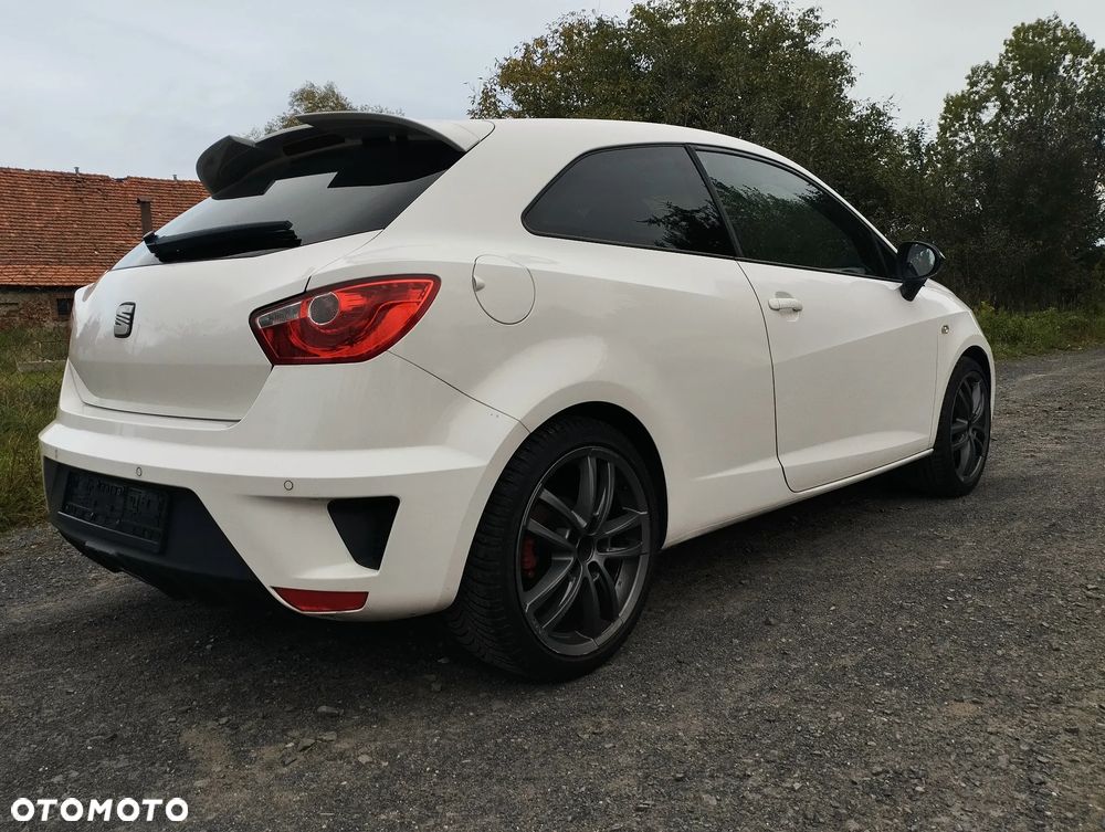Seat Ibiza SC 1.4 TSI DSG Cupra - 4