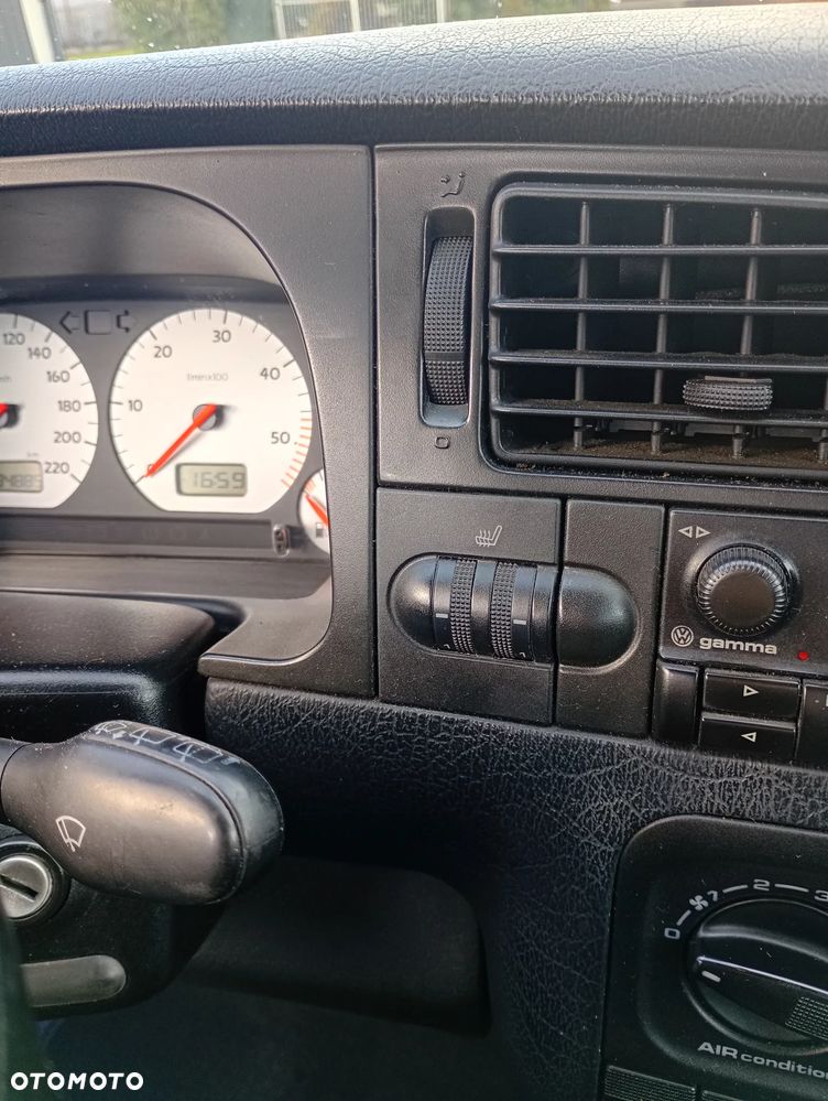 Volkswagen Golf - 19