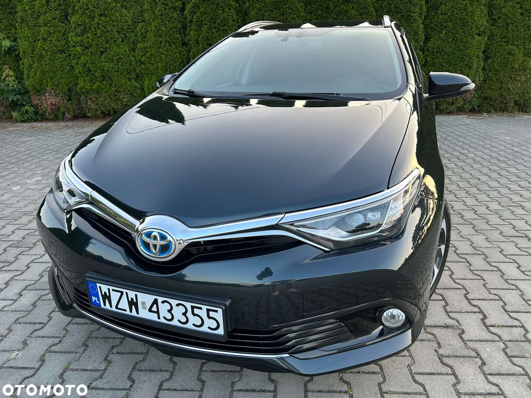 Toyota Auris Hybrid 135 Premium - 6