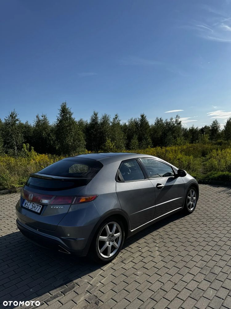 Honda Civic 1.8 Executive - 13