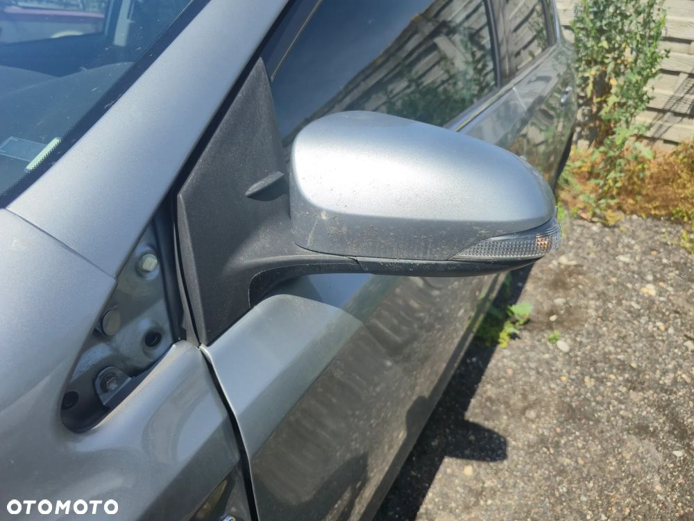 Toyota Auris Hybrid 135 Premium - 20