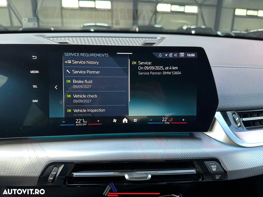 BMW iX2 eDrive20 - 24
